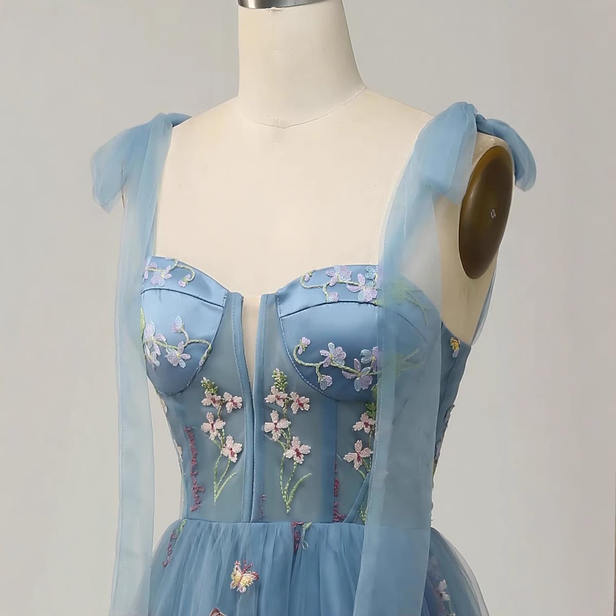 カラードレス 妖精のような花刺繍チュールドレス