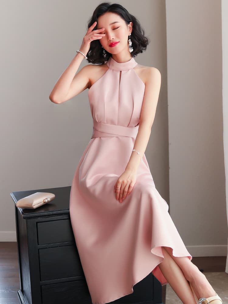 カラードレス 上品なホルターネック シンプル ミディ丈ドレス