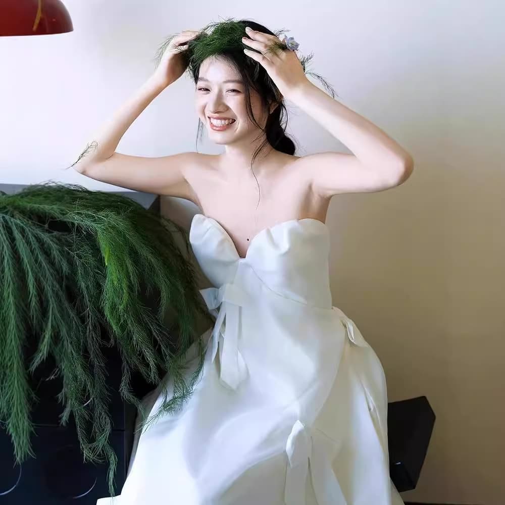 カラードレス 胸元リボンのふんわりウェディングドレス