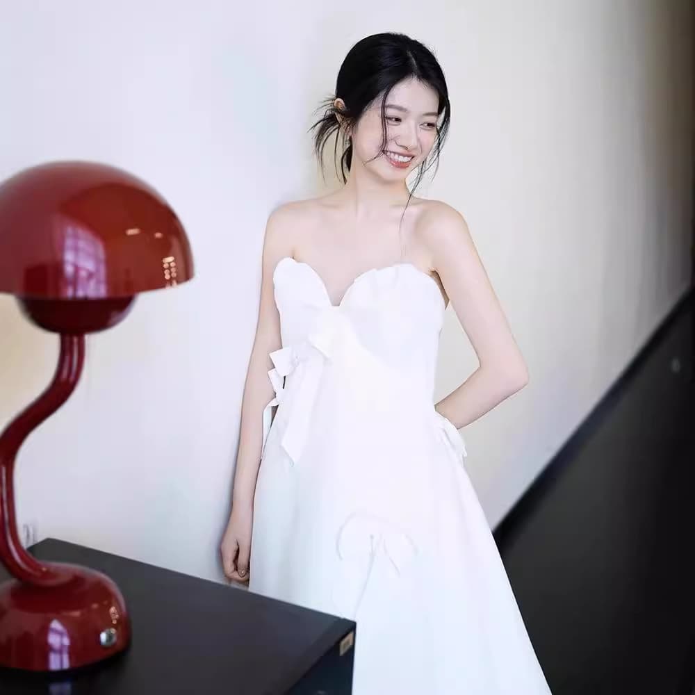 カラードレス 胸元リボンのふんわりウェディングドレス