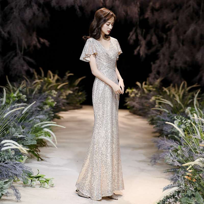 カラードレス フリル袖きらめきマーメイドドレス