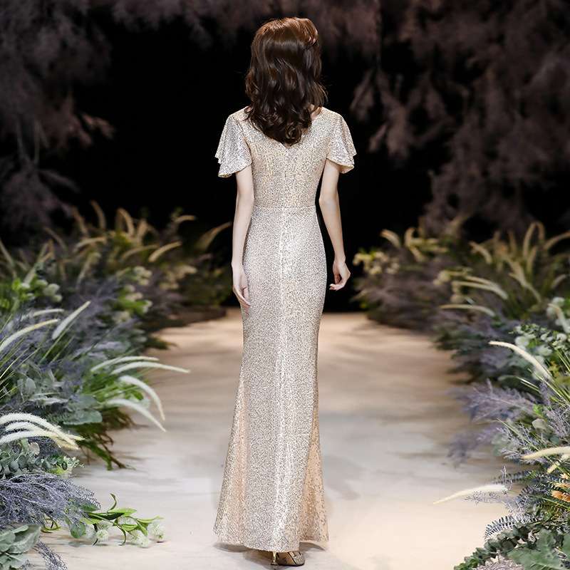 カラードレス フリル袖きらめきマーメイドドレス