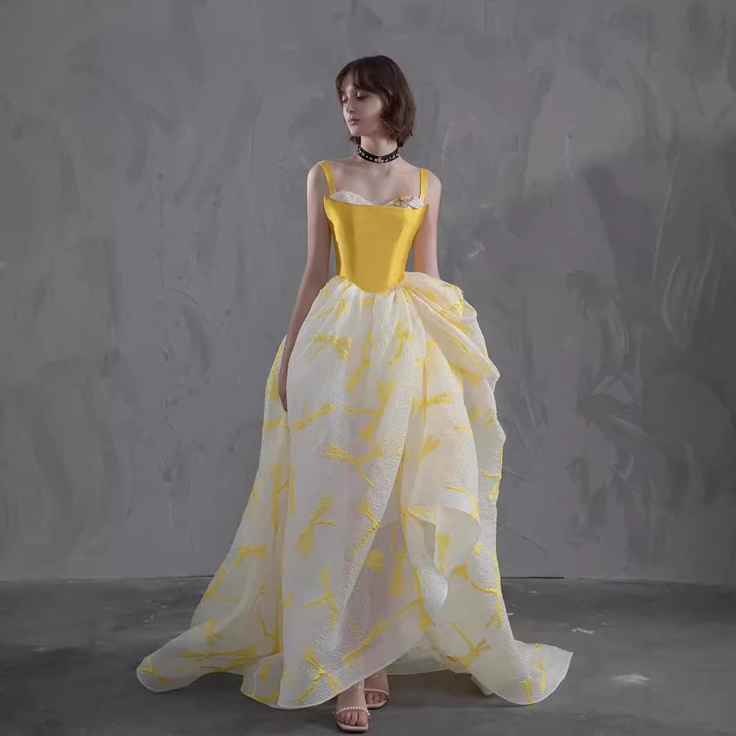 カラードレス 優雅な蝶々が舞う姫系ドレス