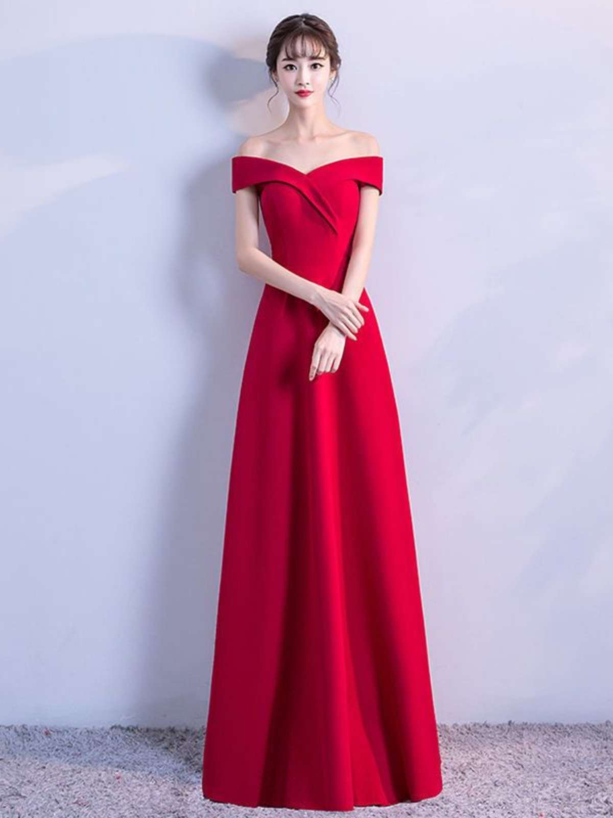 オフショルダープリンセスライン カラードレス