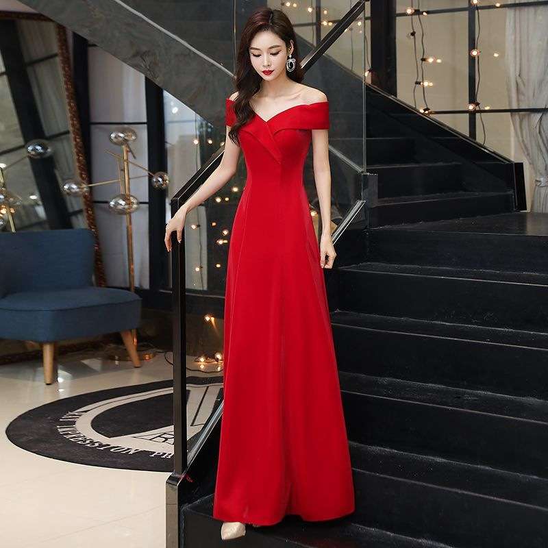 オフショルダープリンセスライン カラードレス