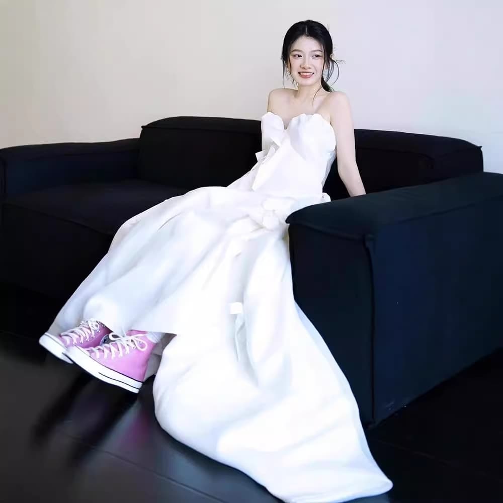 カラードレス 胸元リボンのふんわりウェディングドレス