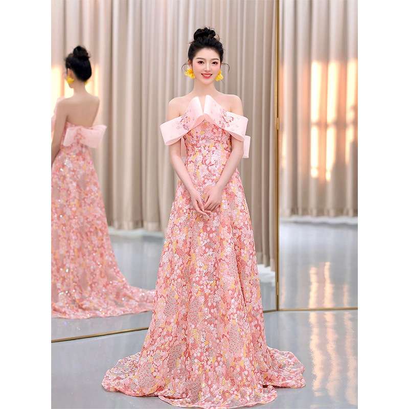 カラードレス 光沢が美しい 花飾り付きリボンドレス