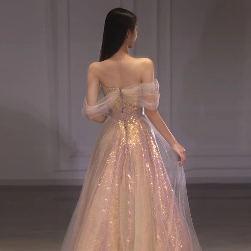 カラードレス きらめき舞う優美なチュールドレス