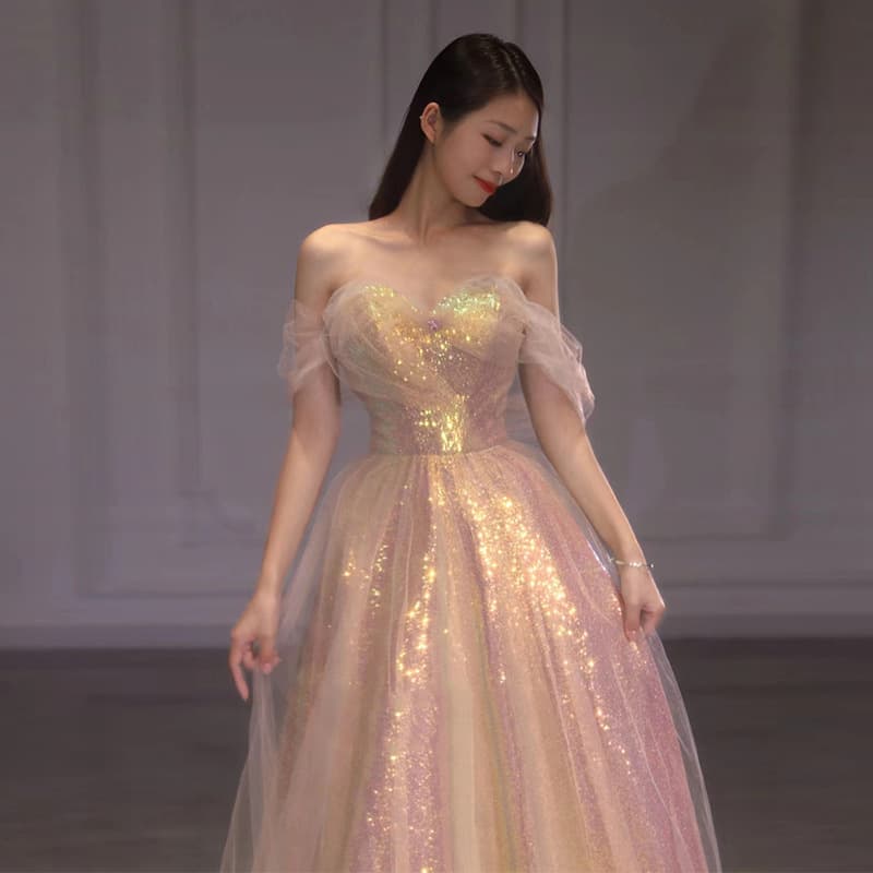 カラードレス きらめき舞う優美なチュールドレス